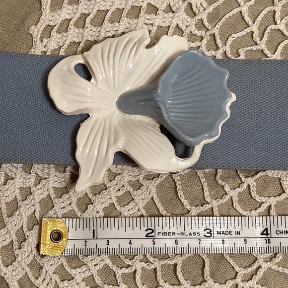 Vintage 80s Stretch Belt With Flower Buckle - Picture 10 of 13